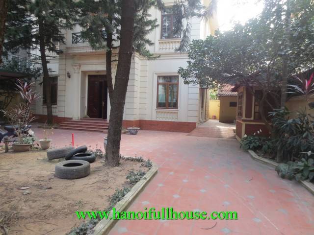 Garden villa with 5 bedroom for rent in Westlake, Tay Ho, Ha Noi