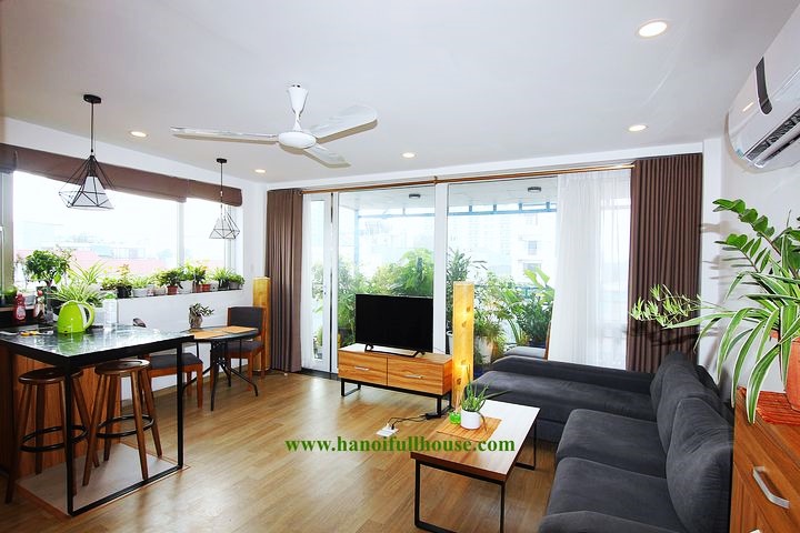 Căn hộ 2 phòng ngủ trên tầng cao có sân thượng lớn riêng biệt