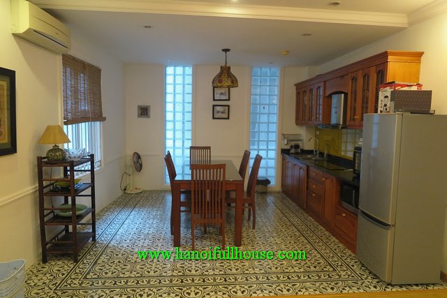 A 3-bedroom apartment in Yen Phu island, Tay Ho dist for rent, $850/month