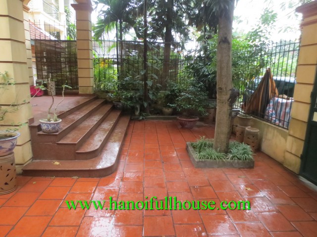 Bright villa beside West Lake area for rent, garage, court-yard