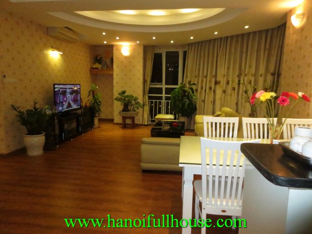 2 bedroom beautiful apartment in Thang Long international village, Cau Giay dist for rent