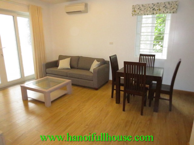 Beautiful cheap serviced apartment for lease in Hai Ba Trung dist. 1 bedroom, fully furnished, lift.