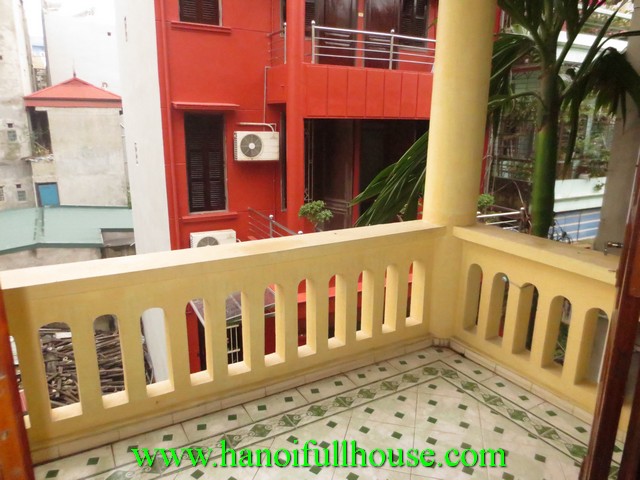 3 bedroom house for rent in Hoang Hoa Tham, Ba Dinh dist, Ha Noi