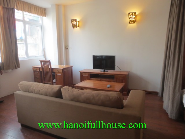 Cheap serviced apartment in Hoan Kiem dist for Expats in Hanoi city rent