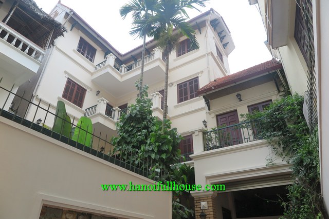 Nice swimming pool 4-bedroom house in Tay Ho with a courtyard for rent