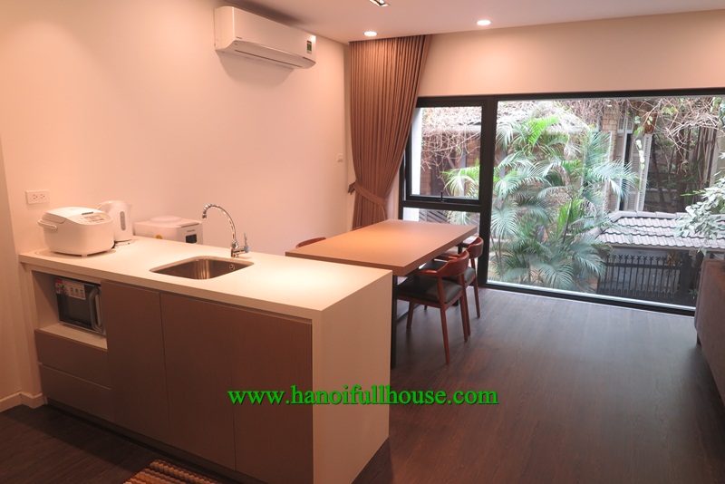 Lovely service apartment in Tay Ho street, 2 bedrooms, luxury furniture, good price.
