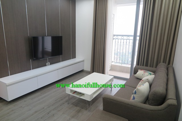 Vincom Nguyen Chi Thanh- brand new 02 bedroom apartment, fully furnished, bath-tub for Japanese