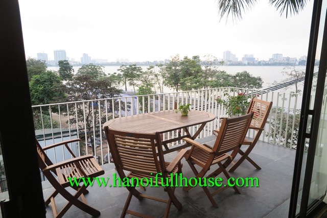 Fully furnished 4 bedroom luxury serviced apartment in Tay Ho dist for rent
