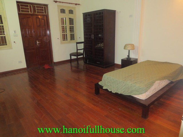 The best way to rent a good house in Ha Noi. Nice house for rent in Truc Bach Lake, Ba Dinh dist