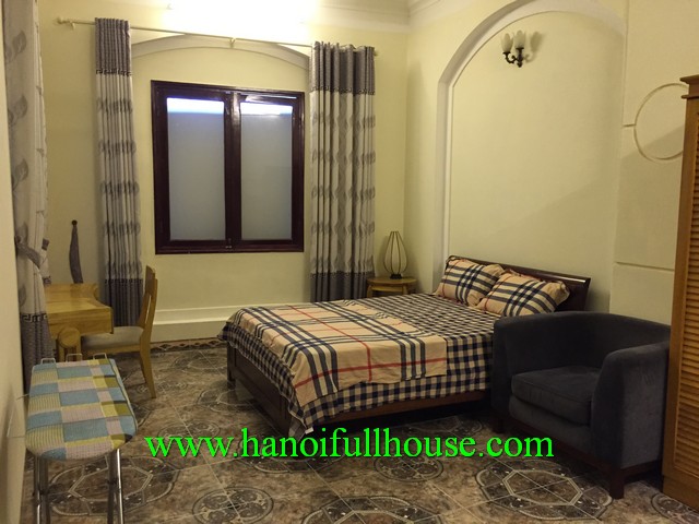 Large serviced apartment in Truc Bach lake, Ba Dinh for rent
