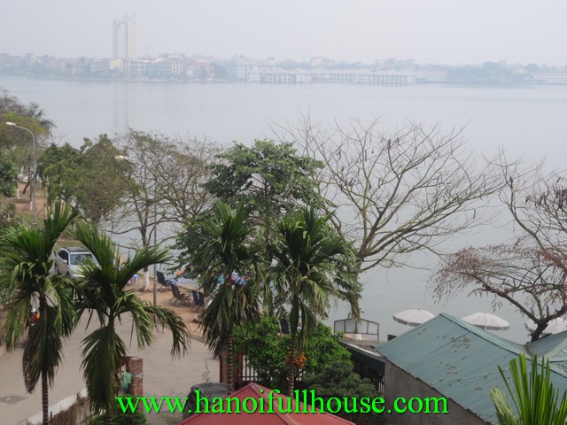 Rental beautiful villa in Tay Ho district. 05 bedrooms, 5 bathrooms, garage, nearby West Lake