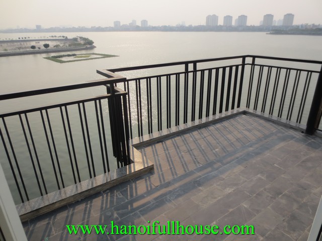 Beautiful balcony serviced apartment for rent in Tay Ho dist. 2 bedrooms, new furniture, lake view