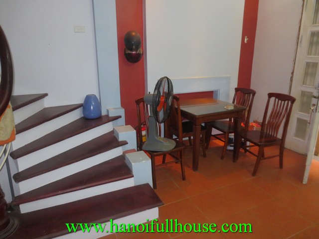 Cheap house with 2 bedrooms, furnished for rent in Hoang Hoa Tham street, Ba Dinh dist