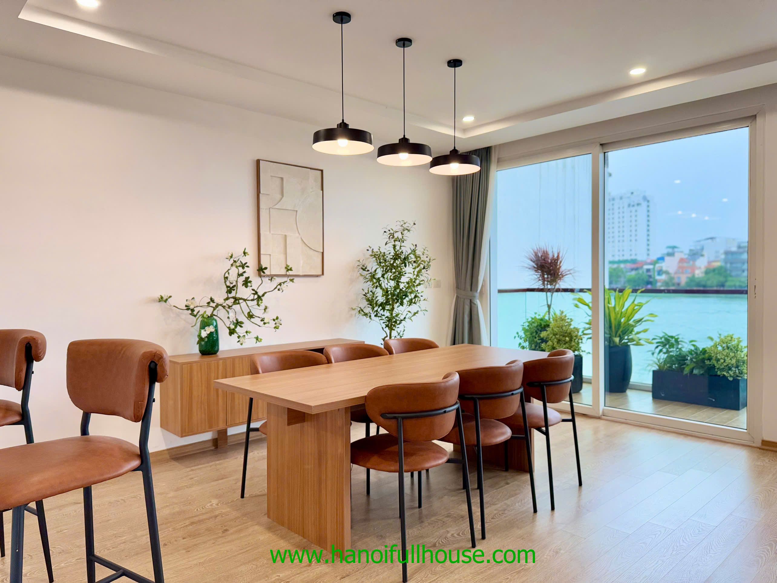 Spacious 3 bedroom apartment with stunning West Lake view in Quang An for rent
