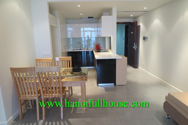 Rental two bedroom apartment in Watermark on Lac Long Quan, Cau Giay, HN