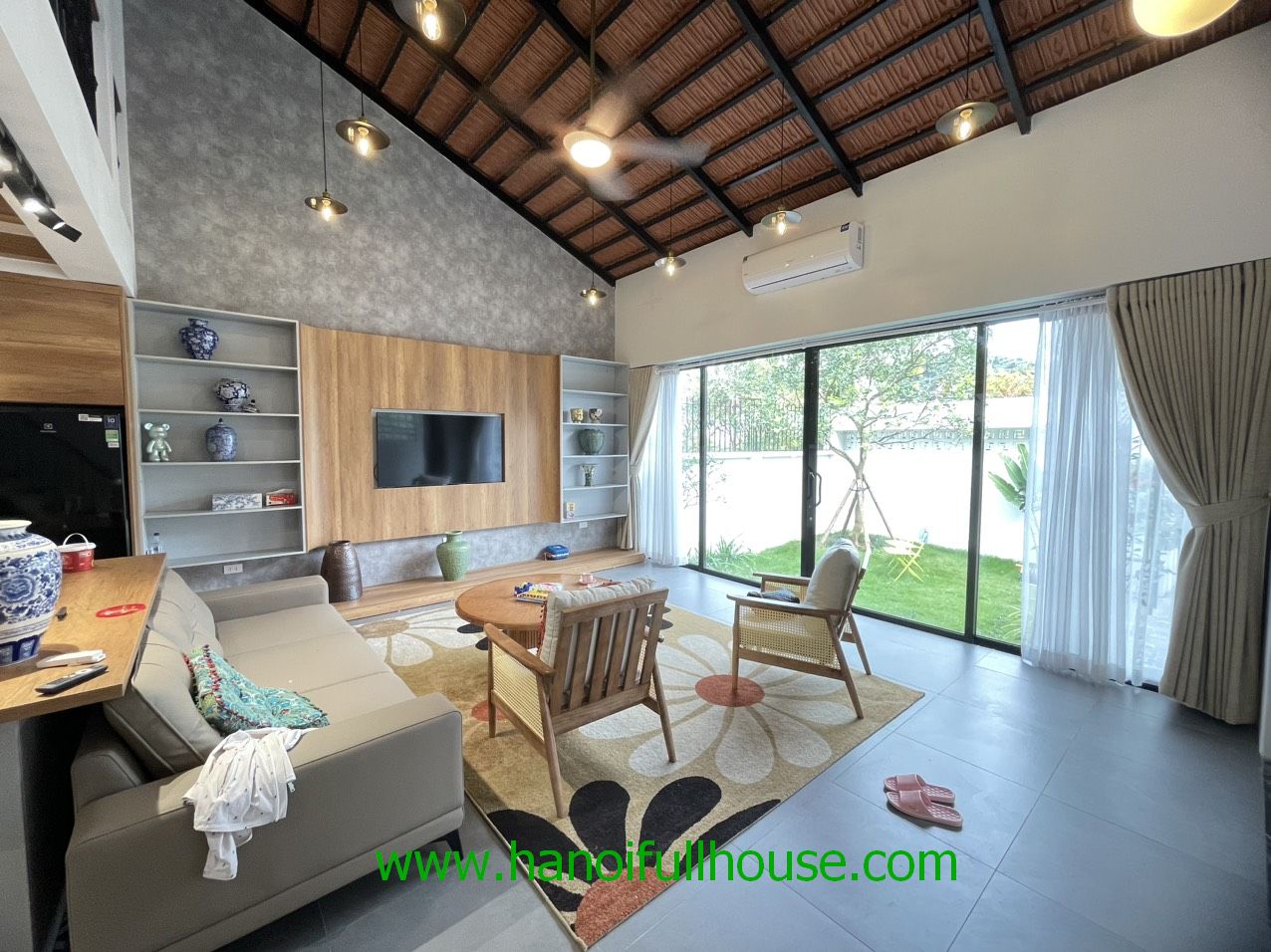 Cozy Villa with 3 bedrooms, modern and yard garden in Long Bien