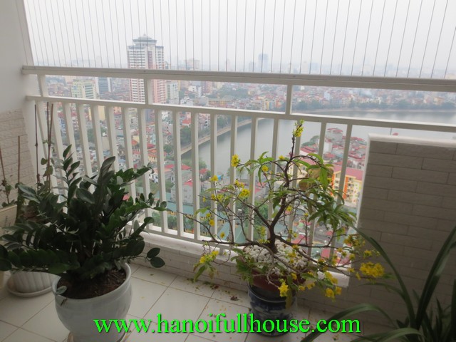 3 bedroom apartment for rent in Dong Da district, Ha Noi