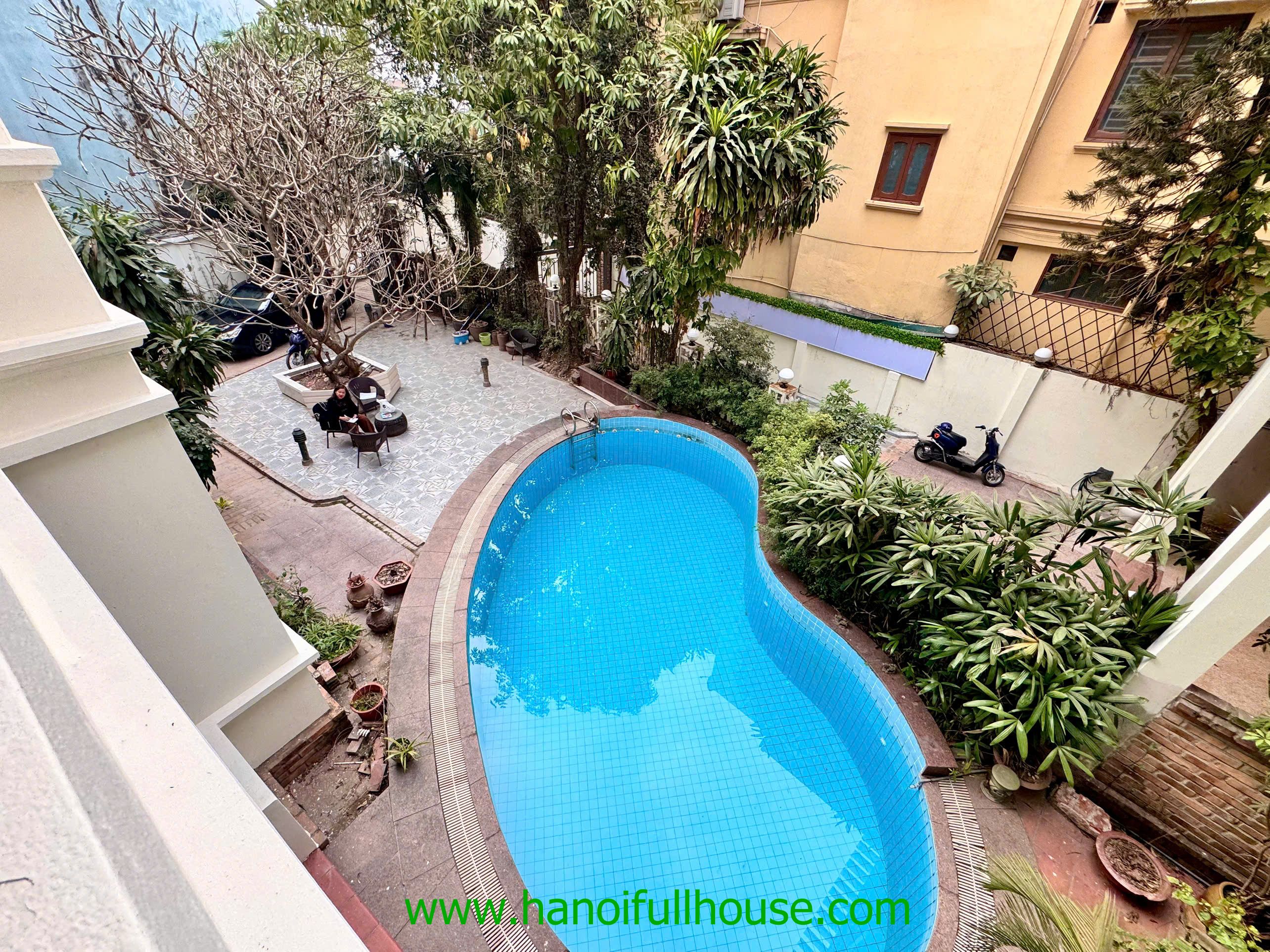 5 bedroom House with garden, swimming pool in Tay Ho dist