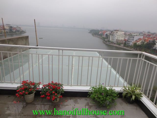 3 bedroom Tay Ho serviced apartment with west Lake view for rent