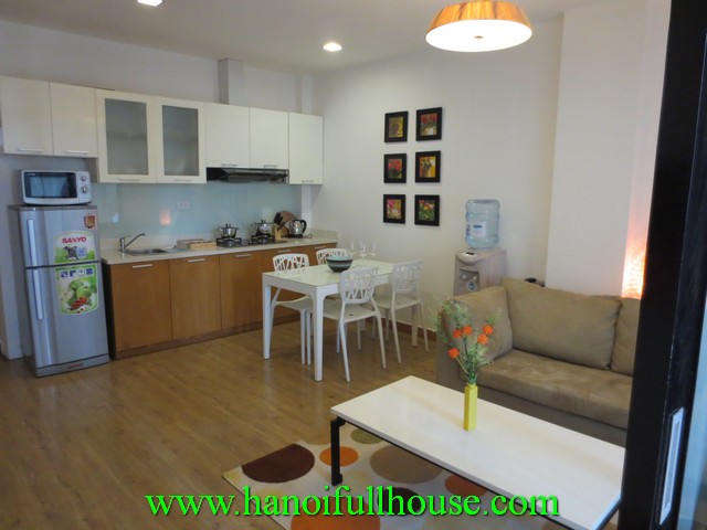 Hanoi center apartment for lease. Furnished apartment with 1 bedroom, a lift, near shops
