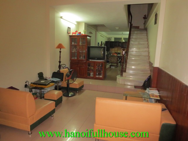 3 bedroom cheap house for rent in ba dinh dist, ha noi