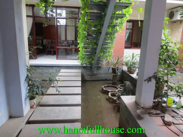 Nhà to rộng đẹp có sân vườn cho thuê quận Tây Hồ, Hà Nội