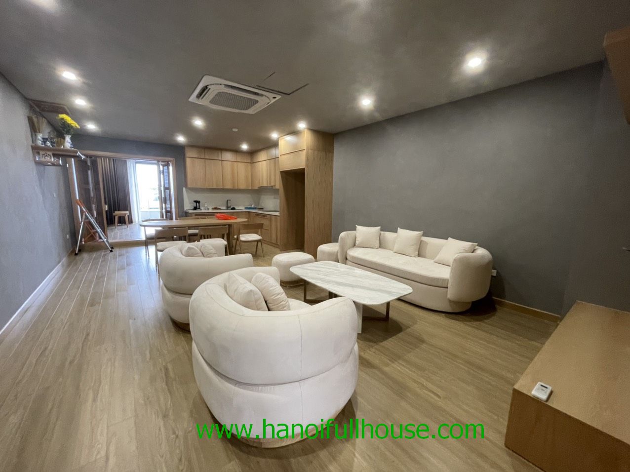 Modern and new apartment with large one bedroom in Tay Ho, modern bath-tub