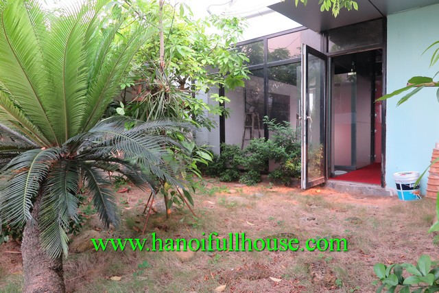 Văn phòng siêu đẹp, rẻ có vườn tầng cao cho thuê quận Hoàn Kiếm, Hà Nội
