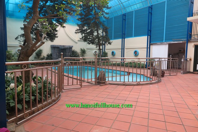 Outdoor big swimming villa rental, 5 bedroom, big yard and partly furnished