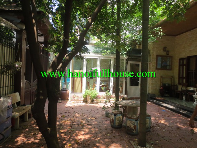 Garden & big nice yard house for rent in Tay Ho dist, Ha Noi
