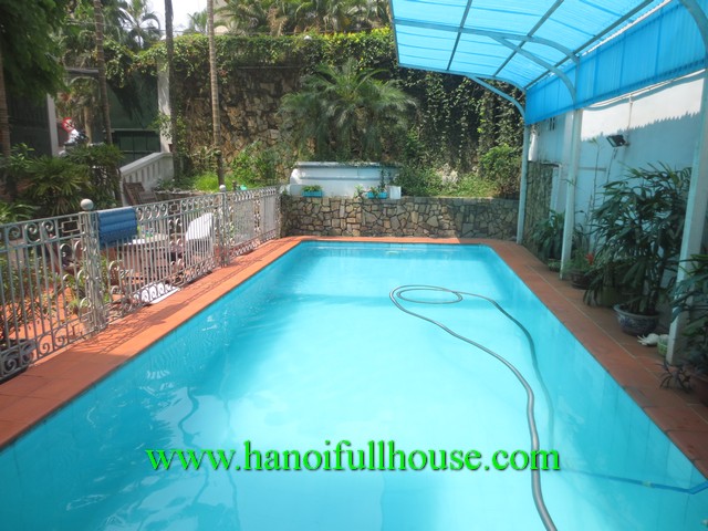 Swimming pool villa in Westlake, Tay Ho dist for rent