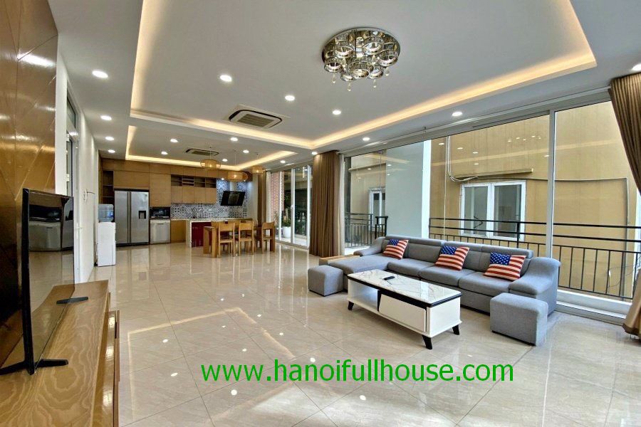 Modern swimming elevator villa in Dang Thai Mai street for lease. Its nearby West Lake