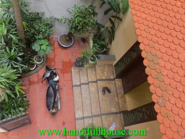 Ba Dinh cheap house with 3 bedroom, fully furnished for rent