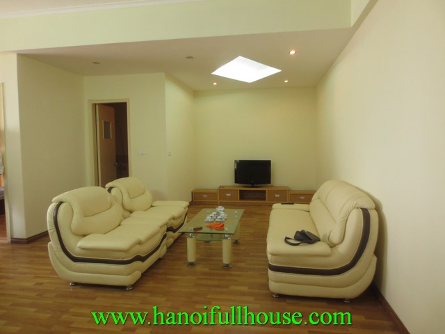 Rent 3 bedroom apartment in ba dinh dist, hanoi