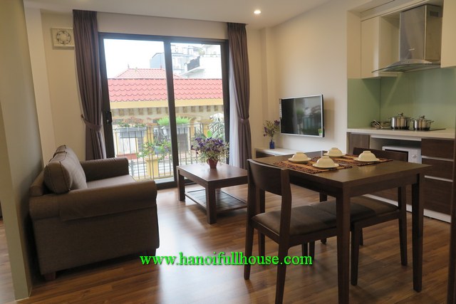 Wonderful one-bedroom serviced apartment in Ba Dinh for rent