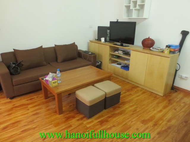 Cheap serviced apartment for rent in Hai Ba Trung dist, Ha Noi. One bedroom, fully furnished