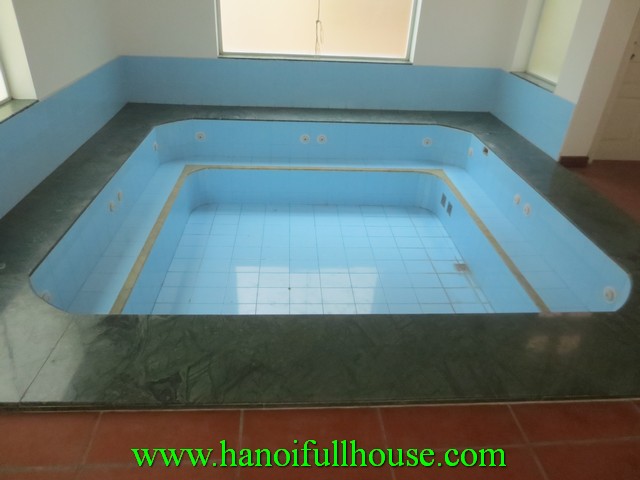 High quality villa, fully furnished, wooden floor for rent in Tay Ho dist, Ha Noi
