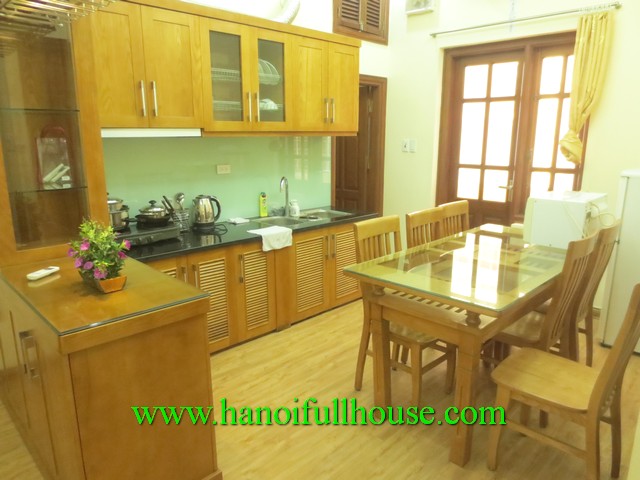 2 bedroom apartment in Hoan Kiem dist for rent.