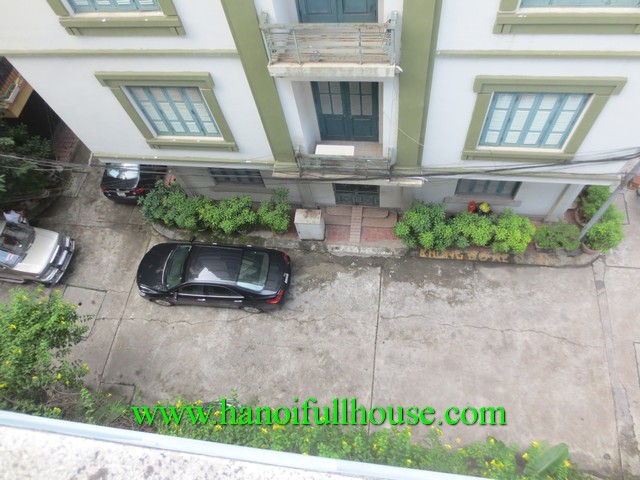 A nice terrace house with a lot of light, fully furnished, 4 bedroom for rent