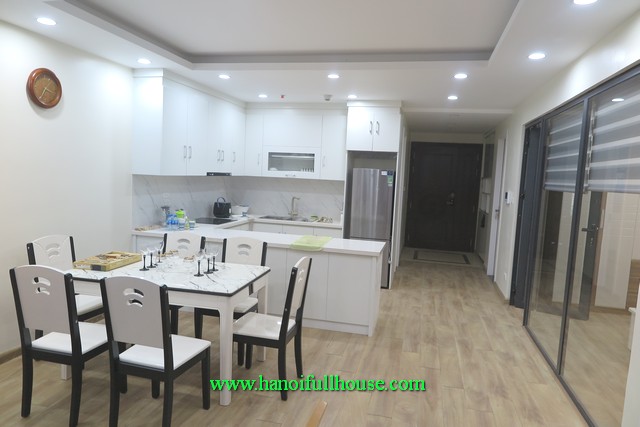 88 m2, 2 bedroom apartment in Tan Hoang Minh 59 Xuan Dieu, Quang An Ward, Tay Ho