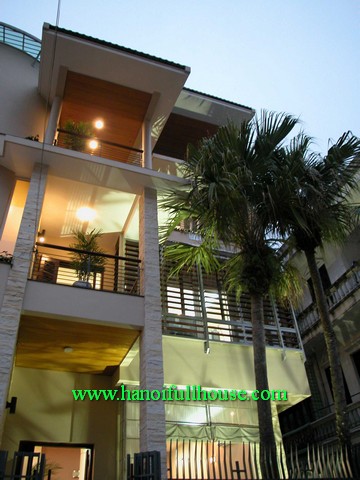 Beautiful villa for lease in Hoan Kiem district, Ha Noi. Fully furnished, garage, bright