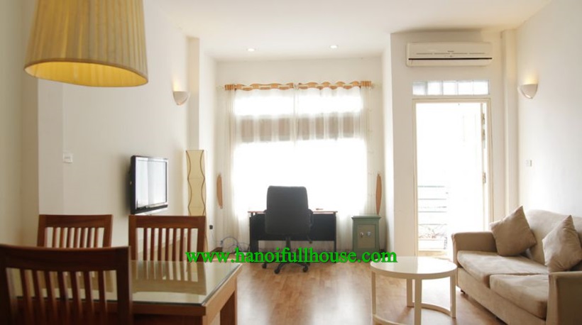 Cho thuê căn hộ 1 ngủ đẹp, đủ dịch vụ gần Trung Tâm Thương mại Lotte 