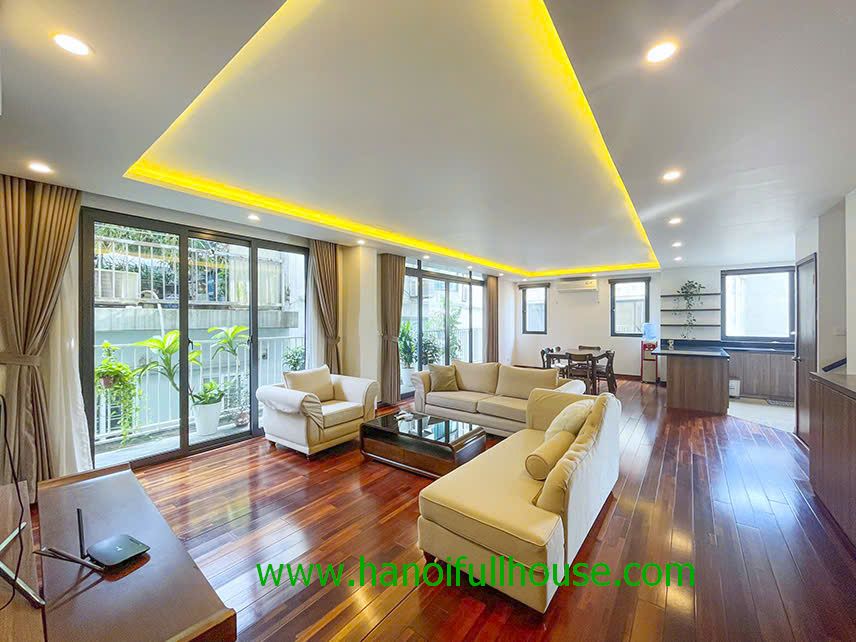Căn hộ Duplex 3 phòng ngủ, hiện đại ở Tây Hồ cho thuê