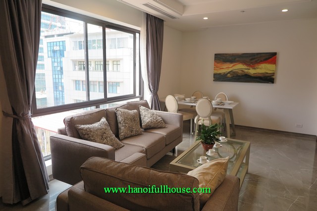 Cho thuê căn hộ dịch vụ hoàn hảo, một phòng ngủ, yên tĩnh, nội thất xịn ở Ba Đình