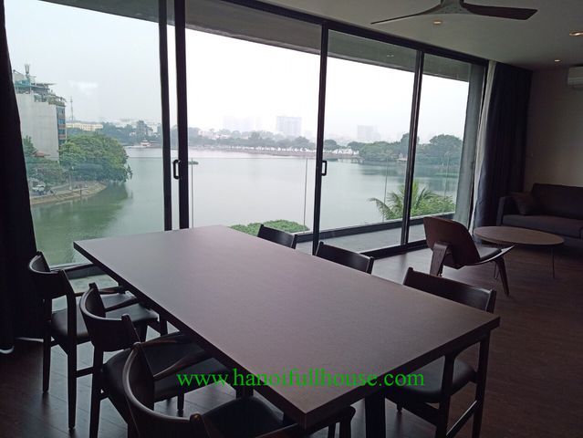 Cho thuê căn hộ 2 phòng ngủ,phòng khách nhìn thẳng view Hồ Trúc Bạch