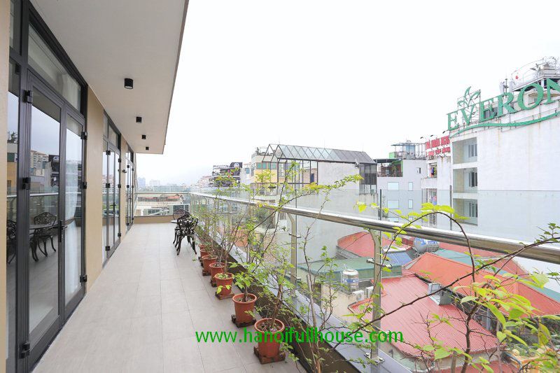 Modern cozy apartment with 2brs, 2wcs and big balcony is available in Ha Noi