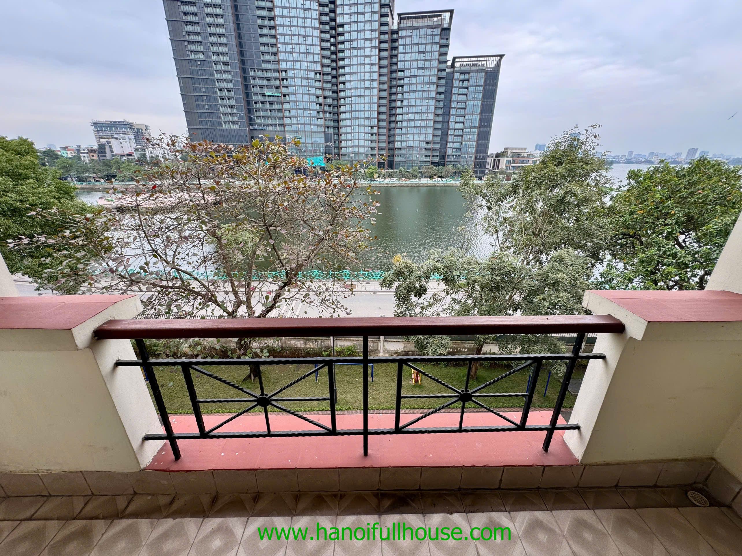 Căn hộ 1 phòng ngủ, view Hồ ở đường Tô Ngọc Vân cho thuê