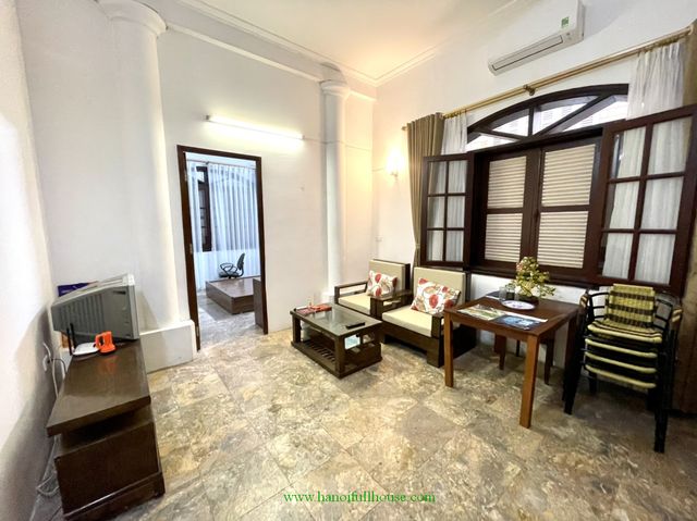 So cheap price for private one bedroom apartment in Tay Ho dist 