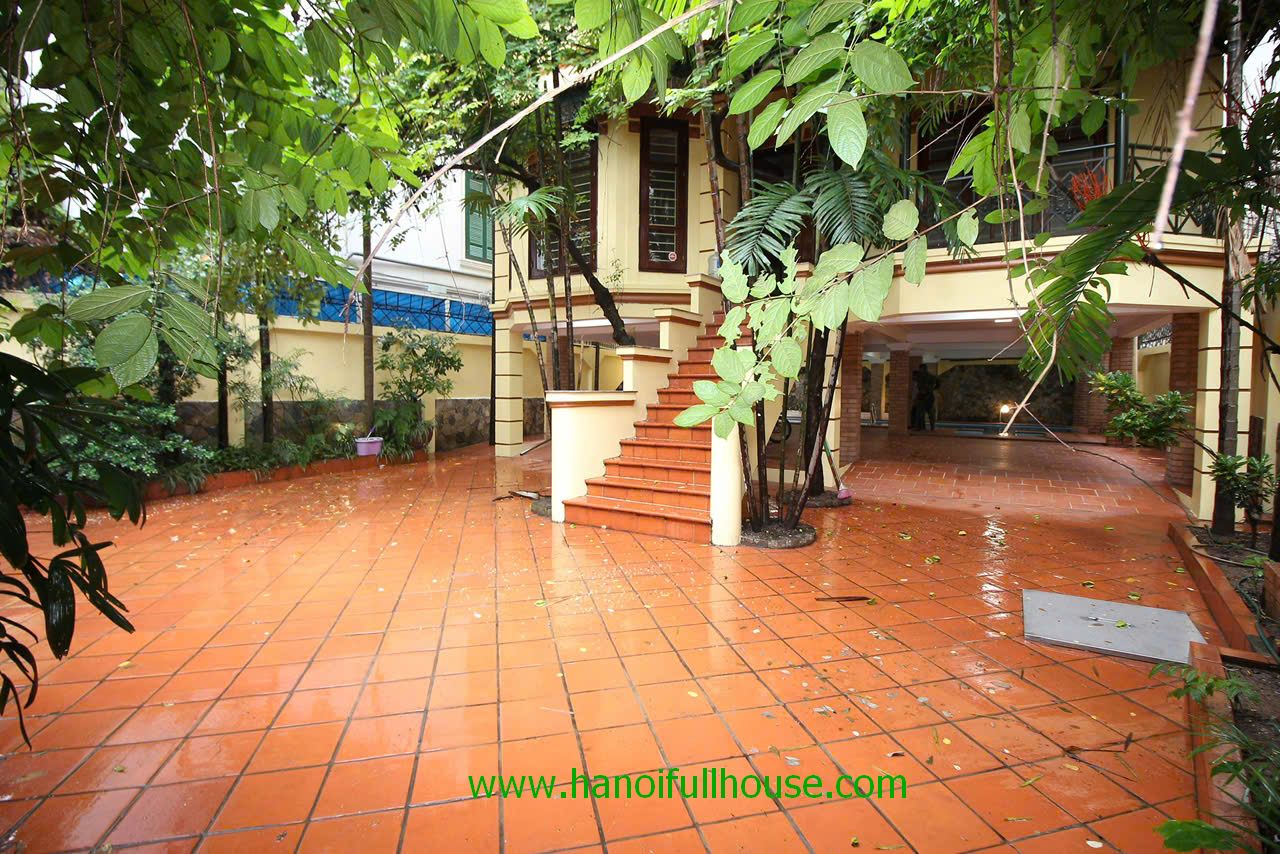 Renovated swimming pool Villa with 5 bedrooms, big garden in Tay Ho