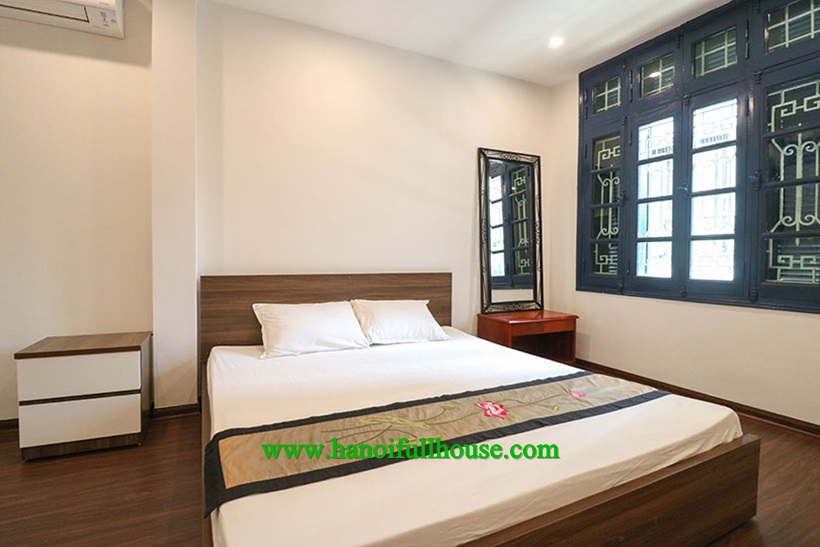 Ngôi nhà đẹp, mới với ba phòng ngủ khép kín cho thuê ở Ba Đình, Hà Nội